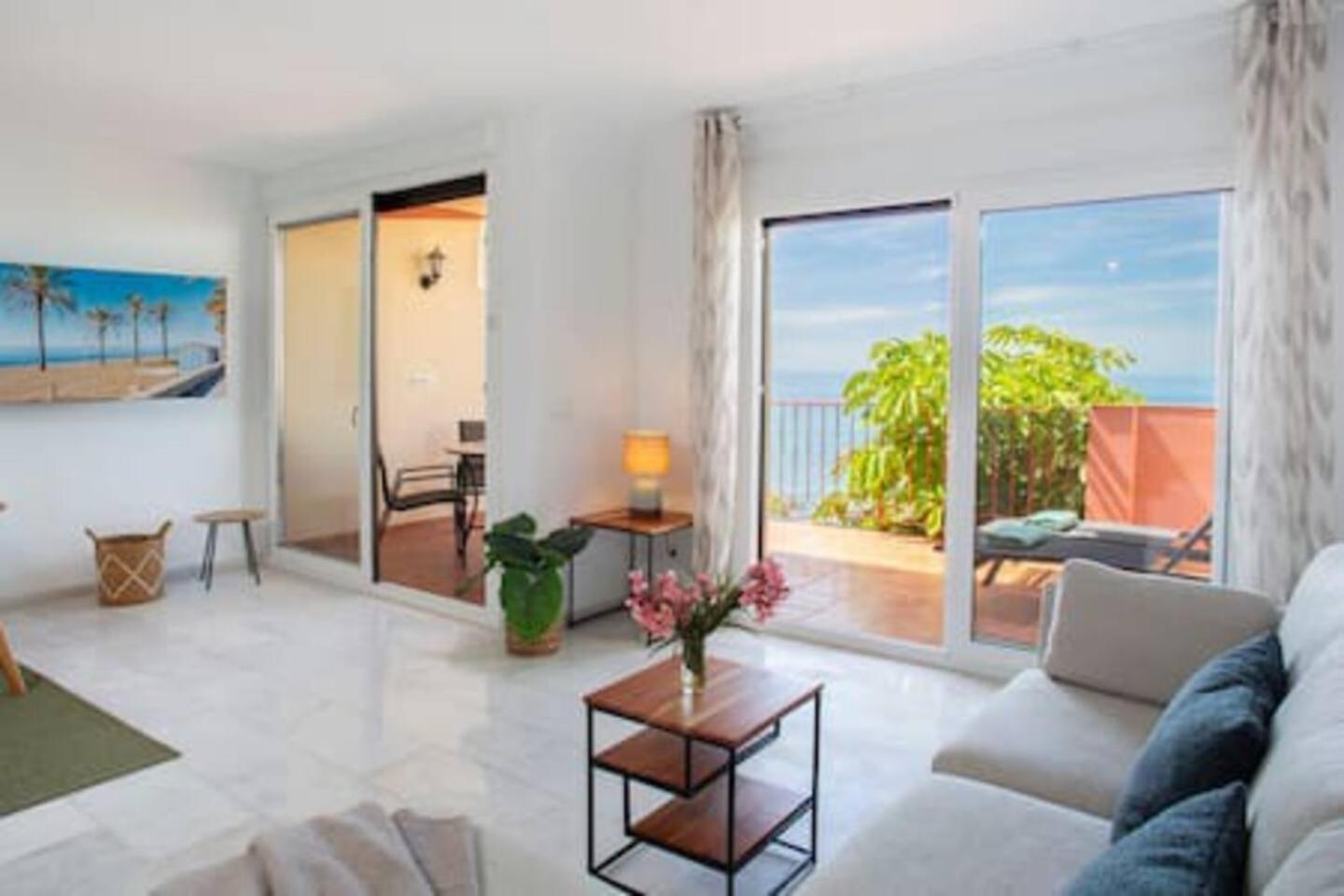 Apartment Panoramic Sea Views & Carvajal & Restaurant Benalmadena